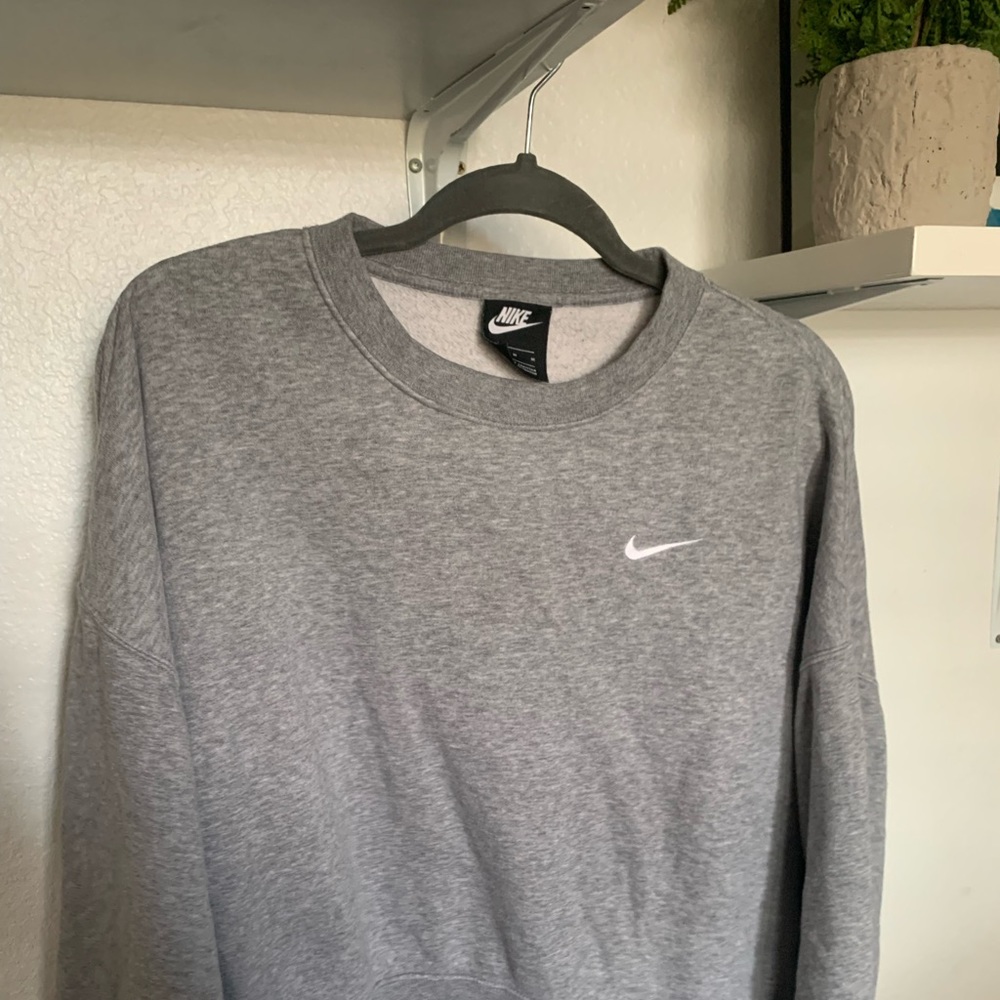 Nike pullover sweater